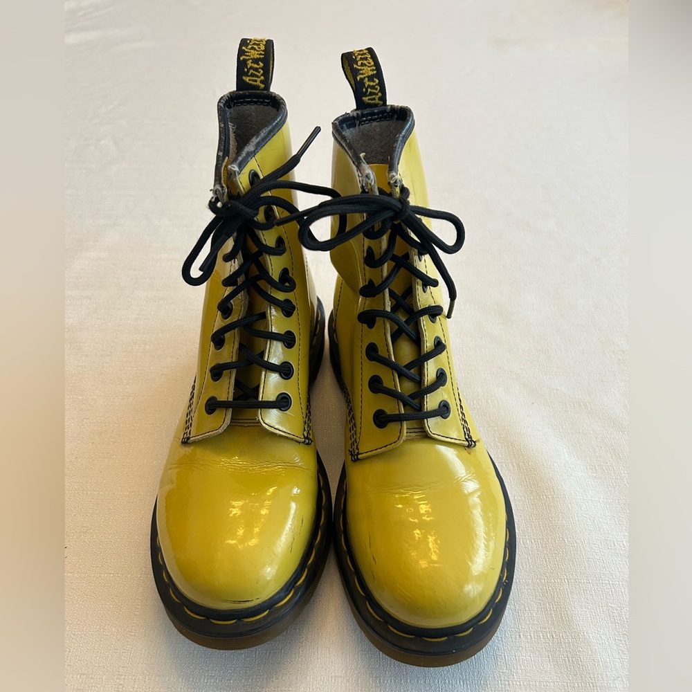 Vintage 1990’s Dr Martens Women’s Smooth Yellow Lace Up Boots - Picture 16 of 16